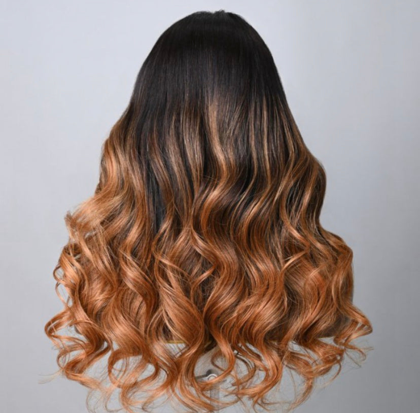 Lushlanes 13 × 4 Lace Front Toasted Caramel Ombre Body Wave Perruque
Aux racines sombres