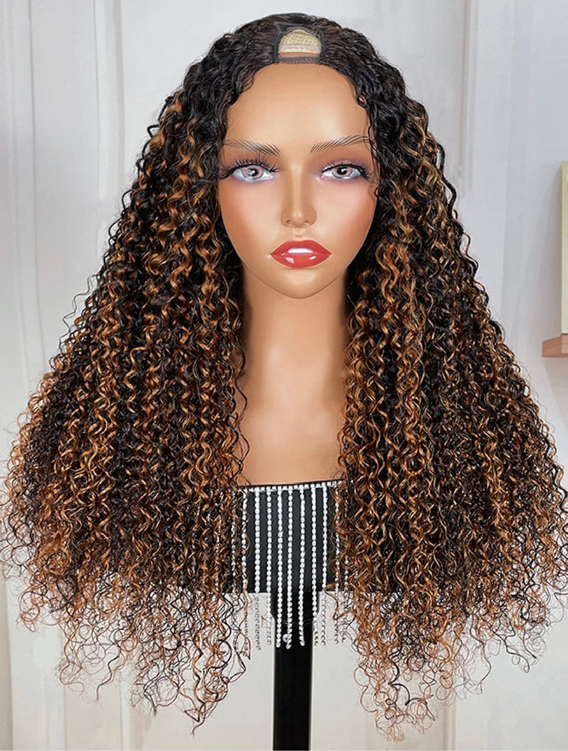 Lushlanes – U part Jerry curly glueless wig, new ombre part with blonde highlights 150%